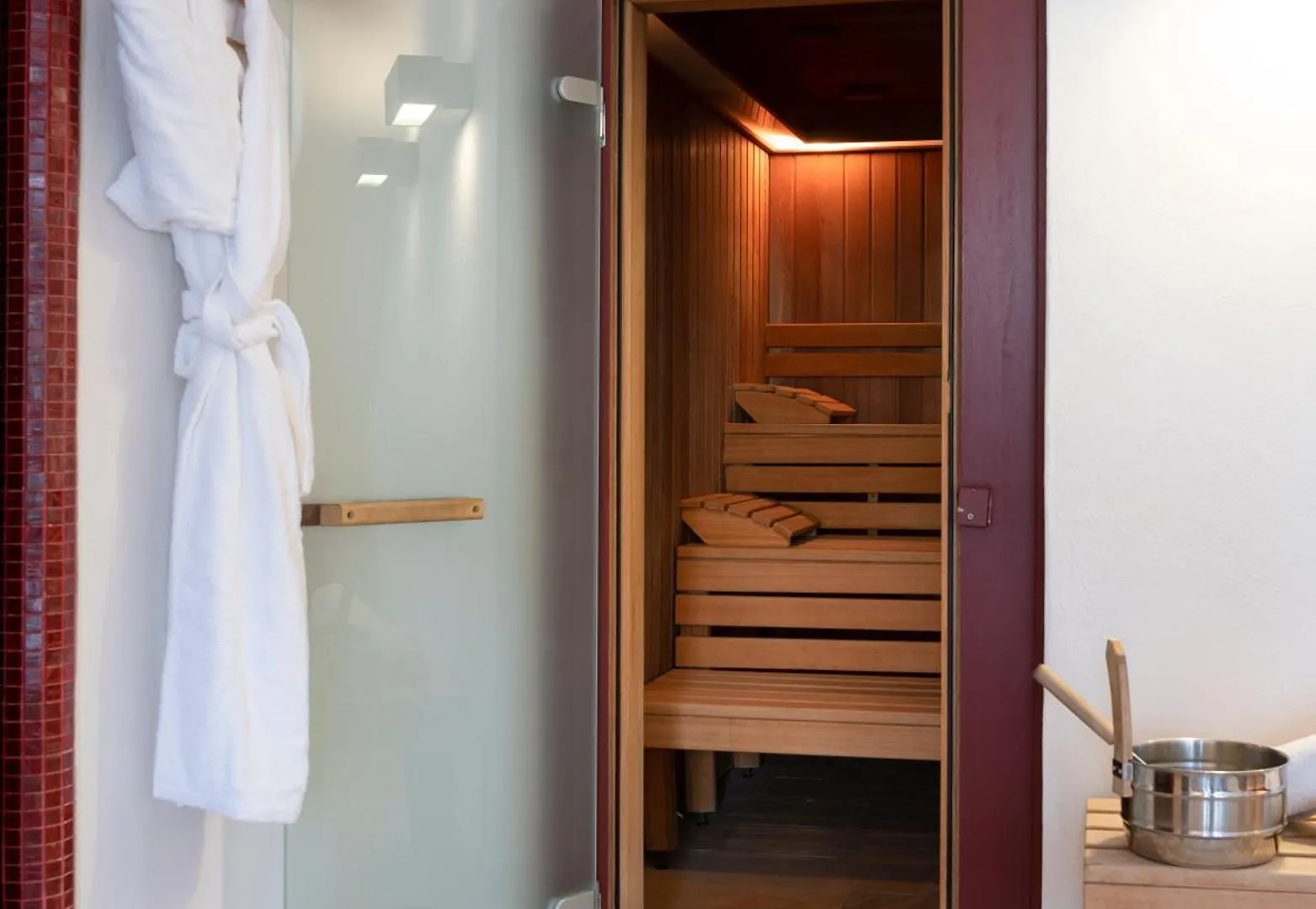 Landhotel 3Kronen Adelsdorf 3*,  Duitsland